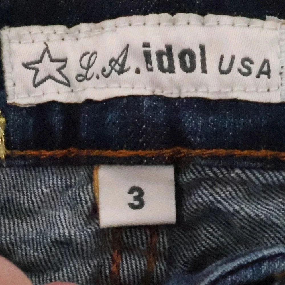 LA‎ Idol USA Y2K Denim Bermuda Shorts Womens Size 3 Jorts Embroidered Indie